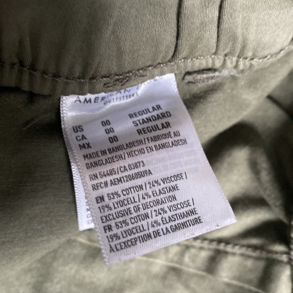 American eagle cargo style jeans - Picture 3 of 5